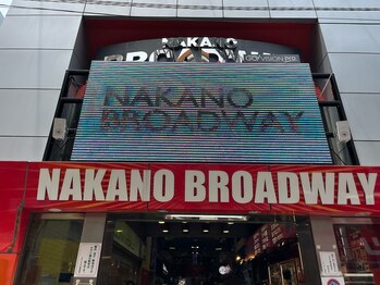 やまとなでしこ 中野店/中野ブロードウェイを通過します