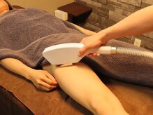 サロン スムース(Salon SMOOOTH)/メンズ脱毛施術風景2