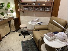 シャイニング ジェイ(Shining J)の雰囲気（アロマ漂う開放感ある癒しの空間。同時施術で一気に美しくなれる）