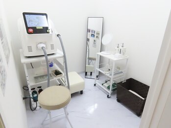 オアシス 仙台国分町店(O2asis)の写真/最新エステ機器と組み合わせることで効果を引き上げ！自分の好きなタイミングで好きな箇所をケアできます♪