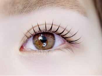 アイスタープラス 金沢店(EYE STAR+)の写真/人気のまつ毛パーマにこっそりプラス☆【まつげパーマ＋目尻エクステ20本】自信を持てるモテ可愛な目元へ