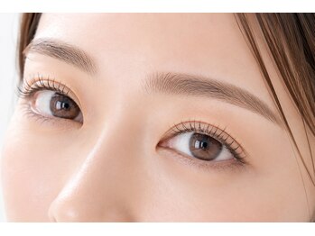aura【9月上旬 NEW OPEN（予定）】の写真/「まつげが少ない/短い/下がり気味」などのお悩みをプロの技術で解消◎あなたにぴったりのデザインをご提案
