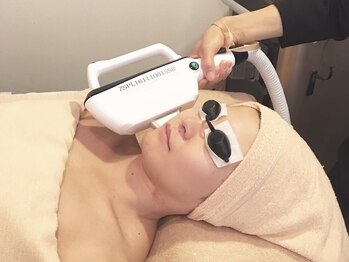 ペティアン レーヴ(PETILLANT reve)の写真/【リピートNo1☆】シミ・毛穴・肌荒れ全ての肌悩みを根本からケア!!!肌の奥からハリと透明感の光美肌ケア!!