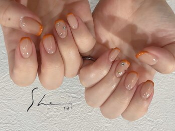 シー(SHE)/フレンチネイル