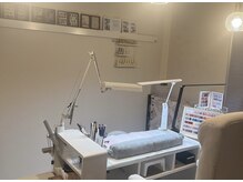 イーネイル(e.Nail)の雰囲気（200色以上の豊富なカラーや、パーツなどを取り揃えています♪）