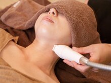 特許技術【エルゴリフト】でお肌を大活性！小顔・たるみ・しわ◎