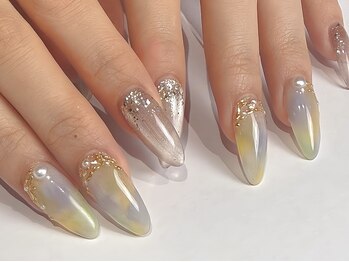 ネイルアンドアイラッシュ シシュ なんば本店(nail&eyelash SyiSyu)の写真/【大人気☆マグネット】カラー豊富！デザインもサンプル沢山☆定額コースあります☆