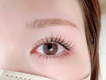 ナル バイ フェリース(NALU by feliz)の写真/ビューラーで上げたようなパッチリまつ毛で瞳に光が入りうるうるに♪マツエクが苦手な方にもオススメ◎