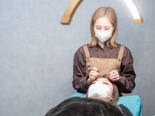 お客様のまつげと眉毛のことを第一に考えます。