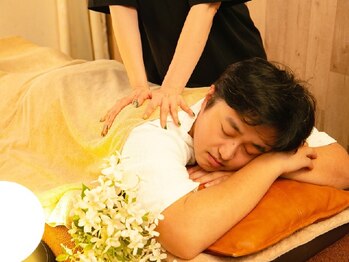 リフレッシュアンドボヌール 松戸店の写真/メンズの皆様必見!【メンズ限定★純楽コース70分¥4200】整体・ヘッド・アロマがSetになった贅沢コース登場!