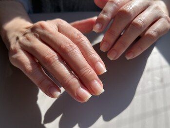 ビジュー ネイル(Bijoux)の写真/本部認定講師在籍店★深爪,チビ爪,2枚爪等の悩みもお任せ！自爪の健康と美しさを追求した本格ケアを体験◎