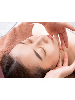 ホウレイ線・たるみ改善！予防ケア