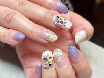 ターラ(Tara)/マーブルビジューネイル