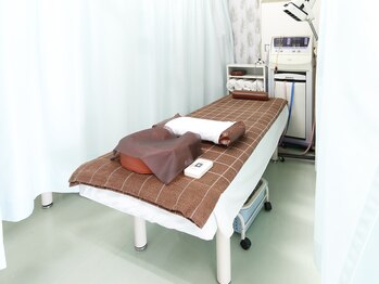 イスクラ鍼灸指圧接骨院/施術ベッド