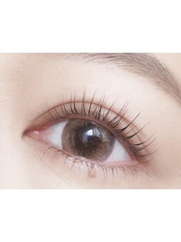 ナチュラル上品な目元にしたい