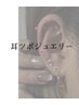 流行りの耳つぼジュエリー4500円こだわりの整体師監修★18粒付け放題♪