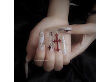 CoCo Nail【ココネイル】渋谷《長さ出し専門店/つけ放題/持ち込み》の雰囲気(人気のクロスパーツ★可愛い~!!左右色違いも◎)