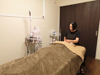 サロン スムース(Salon SMOOOTH)/フェイシャルエステ施術風景