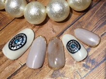ネスト(Nest)/コンチョ風ネイル
