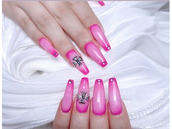 ネイル専門シェアサロンFemme 