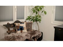 ネイロ(neiRo)の雰囲気(☆R7年11月12日移転☆室内は温かみのある落ち着きのある空間に♪)