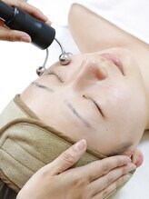 ヴィーヴ アイラッシュ(vive eyelash)&nbsp;美顔筋テラ ボーラー