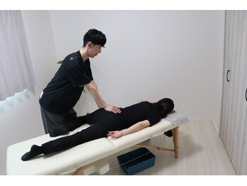 腰の整体インターセクション/骨盤まわりの調整