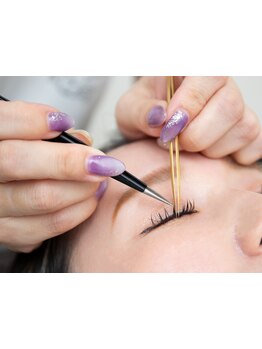 ナチュラル上品な目元にしたい