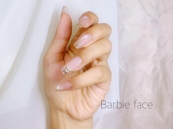 バービーフェイス 恵比寿(Barbie Face)/マグネットと宝石ネイル