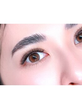 ボリュームのある目元にしたい