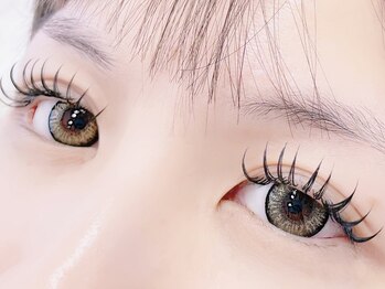 ラシュア(Lashure)の写真/お目元の左右差のお悩みをエクステで軽減！お客様のお悩みを解決します♪
