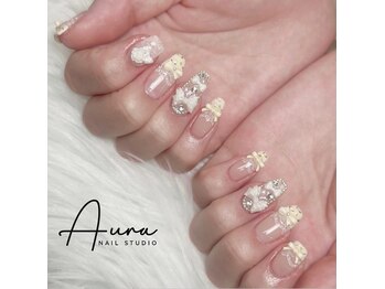 オーラネイル(Aura Nail)/上品ポイントネイル
