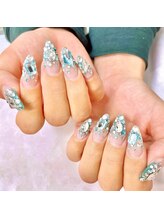 ムーン(MooN)/ストーングラデーションネイル