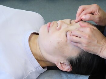 イーク 丸の内カイロプラクティック整体/眼精疲労・整体