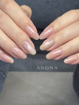 アンドナ バイ ケディット(ANDNA by KEDIT)の写真/【広瀬通駅徒歩1分】大人女性の為のナチュラル上品ネイル！繊細アートで指先から輝く毎日を＊
