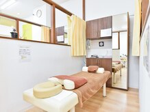 まつもと鍼灸接骨院 つくばの雰囲気（半個室のベッドが7床！周りを気にせず、施術を受けられます！）