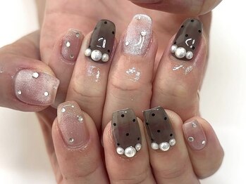 ココネイル(CoCo Nail)/ドット×パールネイル