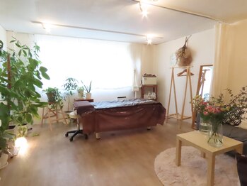 メゾン ドゥ アミ(Maison de Ami)/緑に囲まれた完全個室