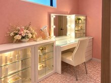 美痩身の雰囲気（脱毛後のお客様に、ピンク×ホワイトで統一したシャワールーム♪）
