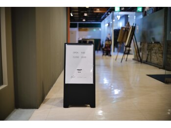 ムート(Mut.)/看板