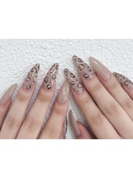 手描きアートが得意なサロン