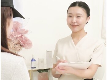アムール シェリ(Amour Cheri)/1.育乳分析カウンセリング