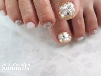 サンネイルズ(sun nails)/2本アート+1カラー追加