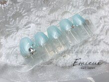 エミュー(Emieux)/丸フレンチネイル