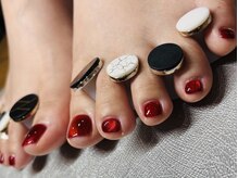 サロン ド ライツ(salon de REIZ)の雰囲気（今！当店1番人気のフットネイル！マグネットも素敵が沢山）