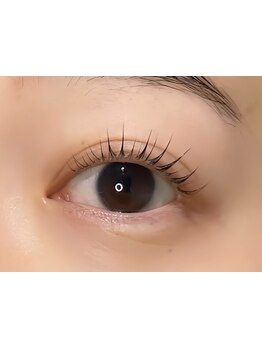 ナチュラル上品な目元にしたい