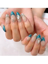 ムーン(MooN)/フレンチネイル