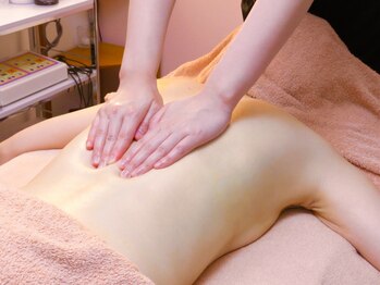 プリズミント(Prismint)/背中ケア、リンパマッサージ