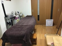 山野愛子どろんこ美容 津久野駅前店/ボディケアはベッドもシックに