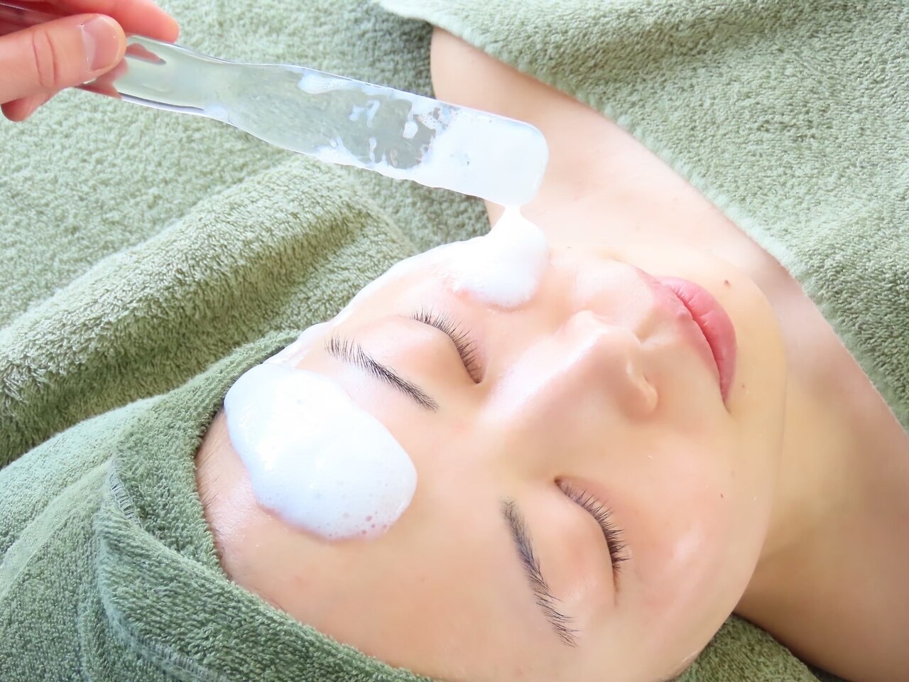 【生ビタミン×炭酸 引き締めコース】毛穴開き・色ムラ・紫外線ケア